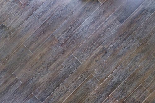 Explore Textured Laminate Flooring: Add Depth to Your Space