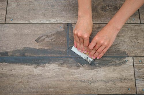 7 Proven Methods to Remove Scratches from Laminate Floors